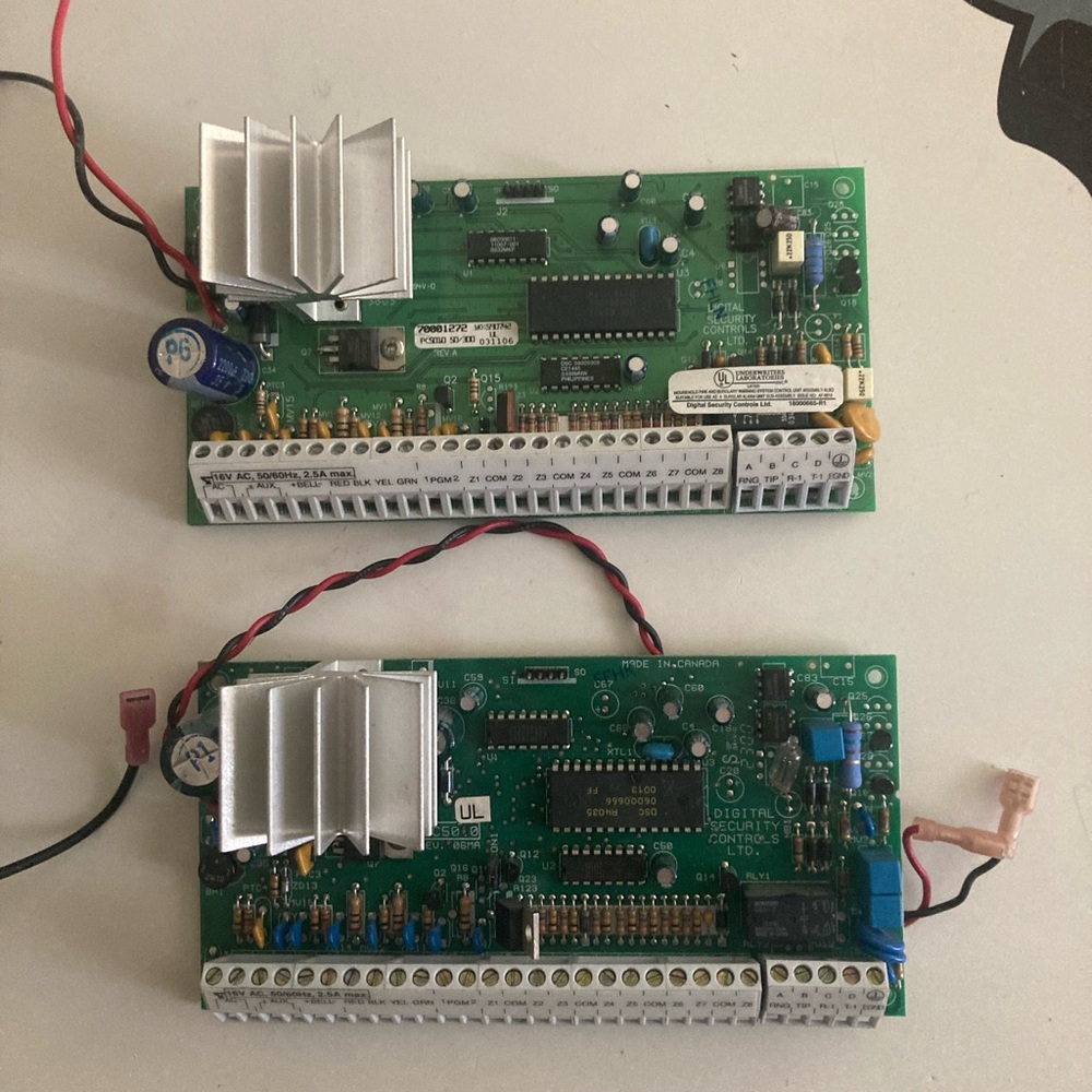Dsc model PC5010 powerseries control circuit bundle of 2